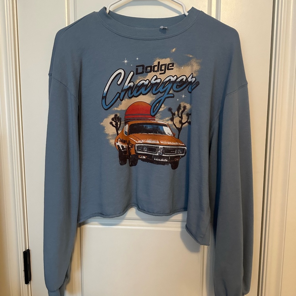 Dodge - L - Blue with Dodge Charger on the front long-sleeve cropped shirt